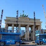 Berlin - Porte de Brandebourg en préparation pour les commémorations des 25 ans de la chute du mur